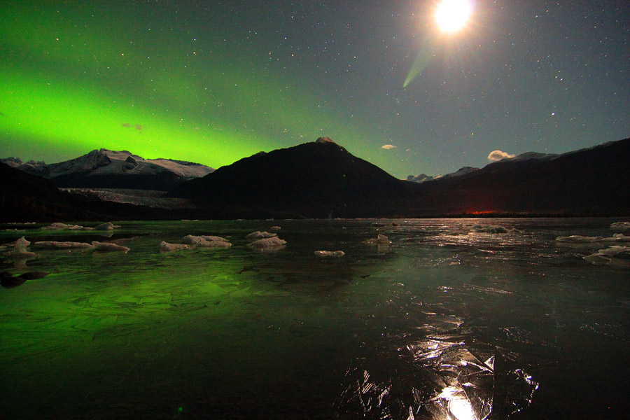 Aurora nel cielo di Juneau in Alaska