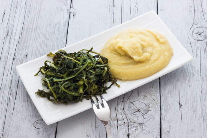 Proprietà della cicoria: ingrediente della cucina "povera" contadina cicoria e hummus