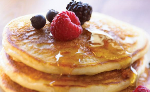 Colazione proteica: i pancakes sono un ottimo compromesso per fare un primo pasto proteico