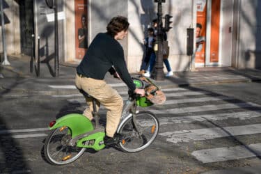 Velib: scoprire Parigi su due ruote grazie al miglior sistema di bike sharing nel mondo