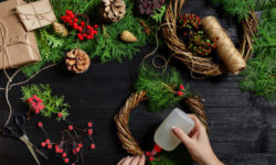 La guida per decorare casa con erbe e fiori per un Natale speciale