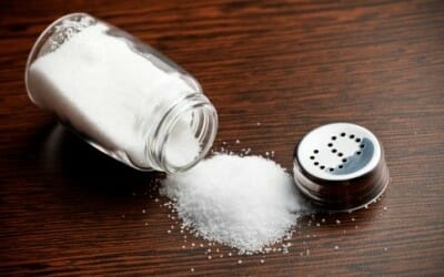 Cucinare senza sale: tutti i trucchi