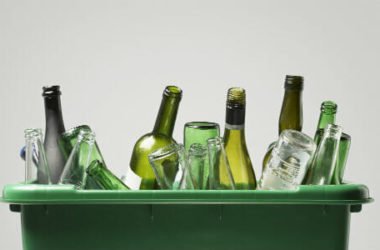 Tutto quello che c’è da sapere sul riciclo del vetro, una risorsa importante