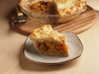 Come preparare la crostata di cachi senza burro e uova