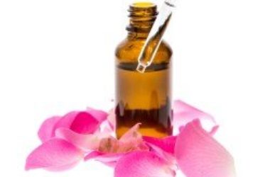 Impariamo a fare profumi naturali in casa con e senza alcool