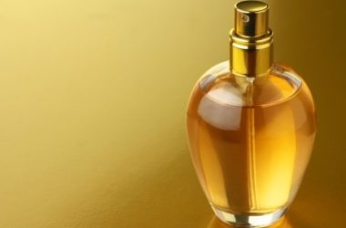 Impariamo a fare profumi naturali in casa con e senza alcool
