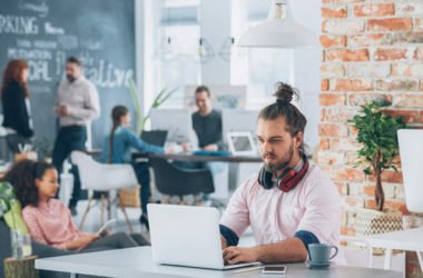 Che cos’è il coworking e quali benefici porta