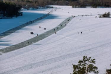 Freezeway è la pista per pattinaggio su ghiaccio per pendolari