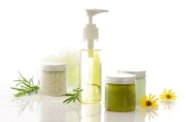 Come passare ai cosmetici naturali in 6 semplici mosse