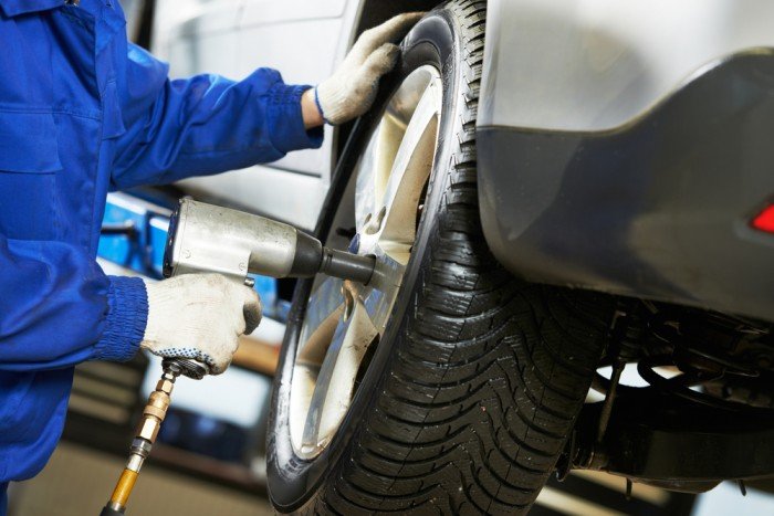 comment consommer moins d'essence vérifier la pression des pneus