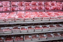 La carne rossa fa male: a rischio cancro per uno zucchero