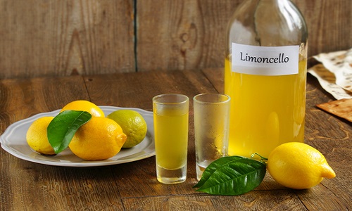 Limoncello in casa: ecco la ricetta originale - Tuttogreen