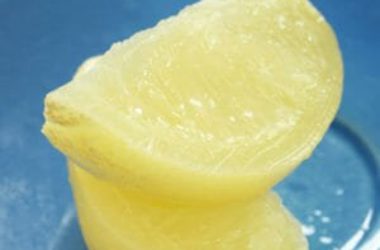 Limone confit: cos’è e la ricetta per prepararlo