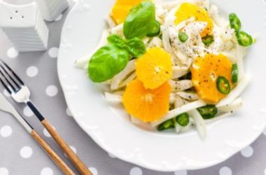La ricetta dell’insalata di finocchi e arance alla siciliana, un piatto davvero rinfrescante