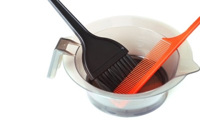 Come togliere le macchie di tinta in modo naturale: consigli pratici ... Togliere le macchie
