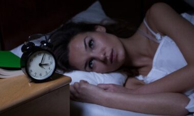 Esistono dei cibi che aiutano contro l’insonnia?