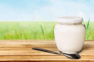 Lo yogurt fa bene? Proprietà, benefici e ricette