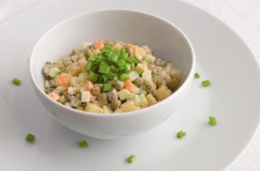 Insalata russa fatta in casa: ricetta ed ingredienti