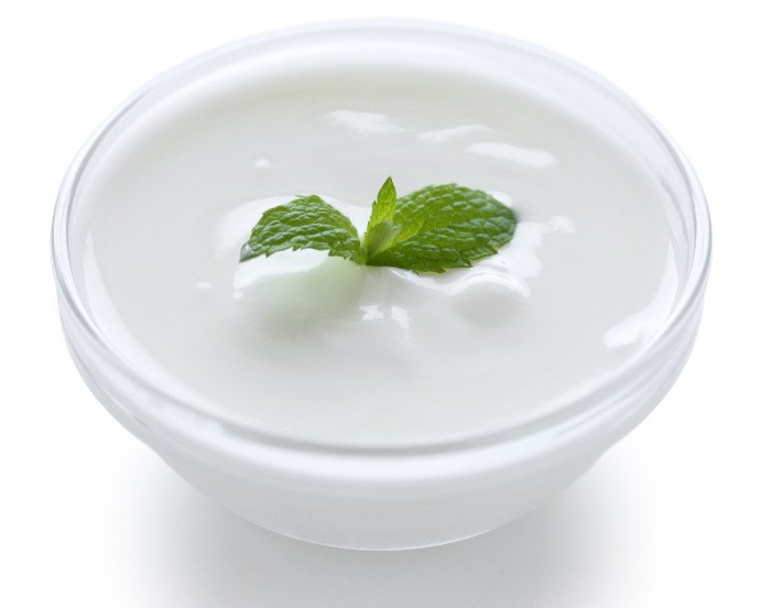 Yogurt greco: proprietà e differenze rispetto allo yogurt classico