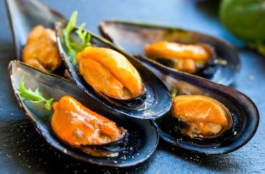 Perché mangiare cozze crude è pericoloso?