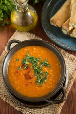 Una ricetta semplice e salutare: la zuppa di pomodoro e bulgur