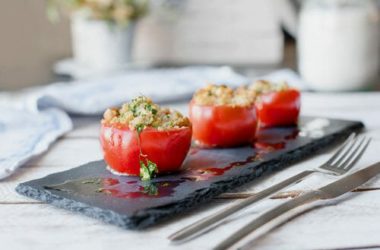 Pomodori ripieni al forno: ricetta ed ingredienti