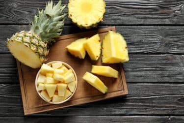 Tutto sull’ananas, un frutto tropicale dalle proprietà benefiche