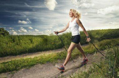 Nordic walking: benefici e tecnica della camminata nordica