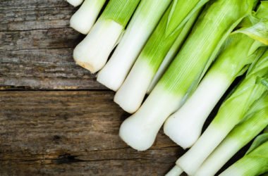 Vellutata di porri e patate con cipolla: ricetta ed ingredienti