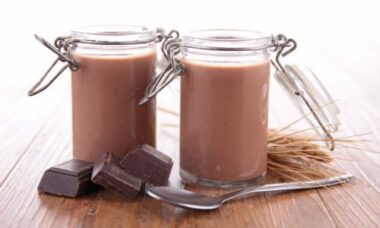 Crema al cioccolato: ricetta classica e vegana