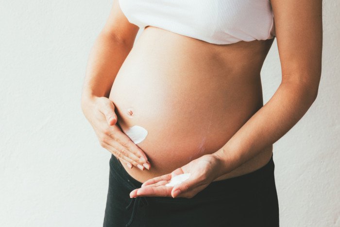 Rimedi naturali per le smagliature in gravidanza