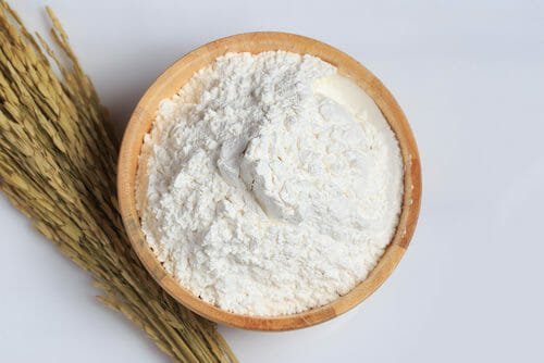 Polvere di riso e make-up: la ricetta per preparare una cipria 100% naturale