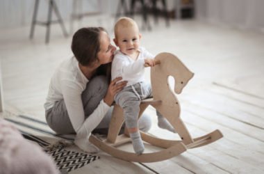 Una guida per fare un cavallo a dondolo in legno