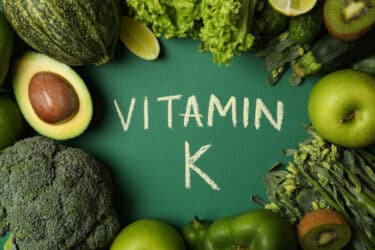 Vitamine K : pourquoi elle est essentielle à l'organisme et où la trouve-t-on