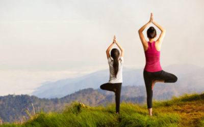 Abbigliamento yoga per affrontare bene la pratica e gli esercizi
