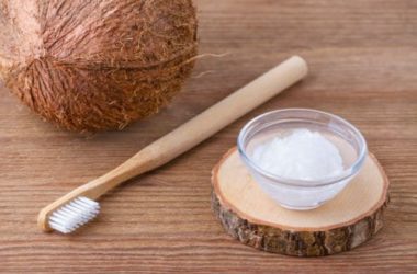Provare un dentifricio fatto in casa: ecco la ricetta semplice di un dentifricio in polvere