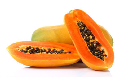 Papaya, benefici e controindicazioni: tutte le proprietà da conoscere