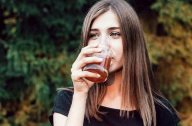 Le migliori ricette di frullati per la pelle: contro l’acne, per pelli disidratate e altri problemi