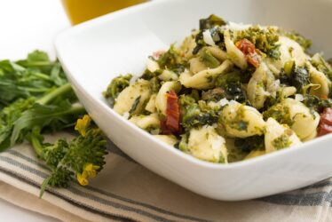 Cime di rapa: benefici, proprietà e ricette