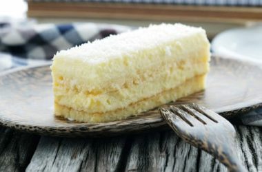 Torta al cocco: la ricetta facile da provare