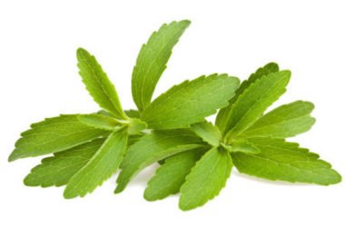 Stevia: i benefici di questa alternativa allo zucchero