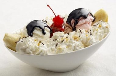 Banana split: la ricetta classica e quella vegana