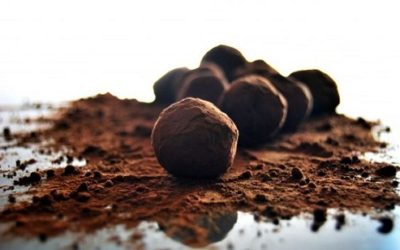 Tartufi al cioccolato: la ricetta classica e al rum