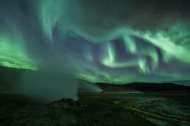 Islanda: eruzione vulcanica ed aurora boreale…