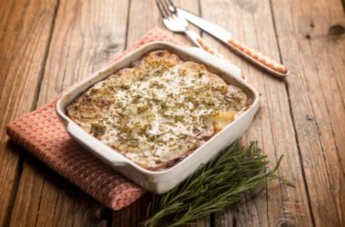 Parmigiana di patate, la ricetta classica e quella senza latte