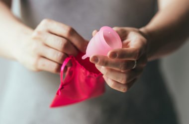 Eccovi tutte le cose che dovete sapere sulla coppetta mestruale