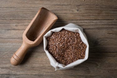 Tutti i benefici dei semi di lino, un supercibo naturale per la salute
