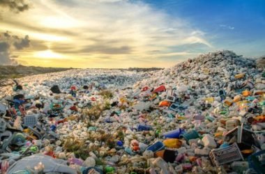 16 modi di ridurre lo spreco di plastica