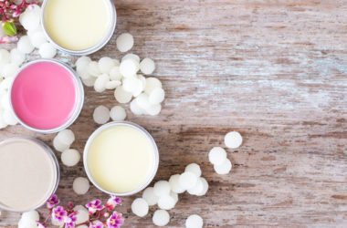 Come farsi una crema per labbra con ingredienti naturali