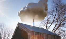 La casa con la nuvola che fa piovere su richiesta